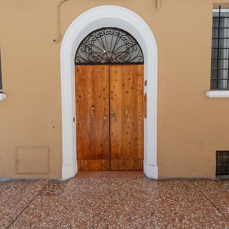 Realkasa La Finestrella Sui Portici Apartman Bologna Kültér fotó