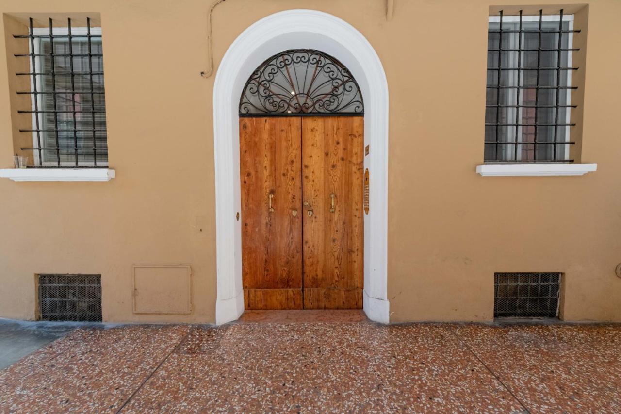 Realkasa La Finestrella Sui Portici Apartman Bologna Kültér fotó