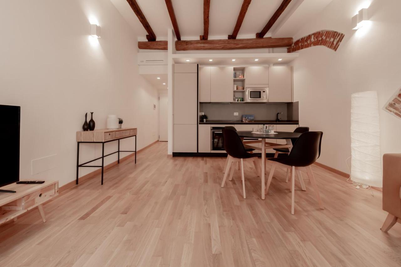 Realkasa La Finestrella Sui Portici Apartman Bologna Kültér fotó
